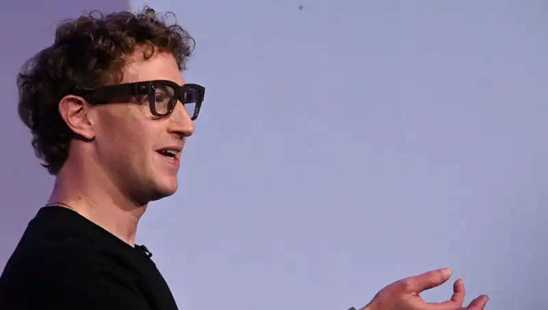 Zuckerberg’ten Devrim Niteliğinde Akıllı Gözlük: Yapay Zeka ile Yeni Bir Dönem