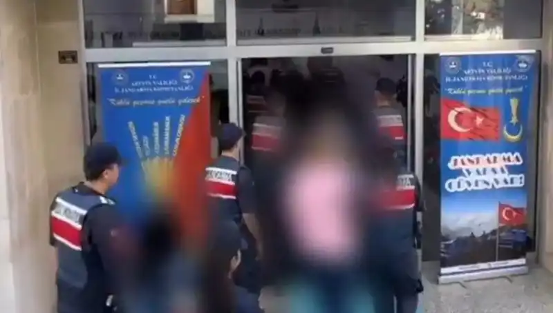 30 İlde FETÖ'ye Yönelik Dev Operasyon: 65 Kişi Tutuklandı