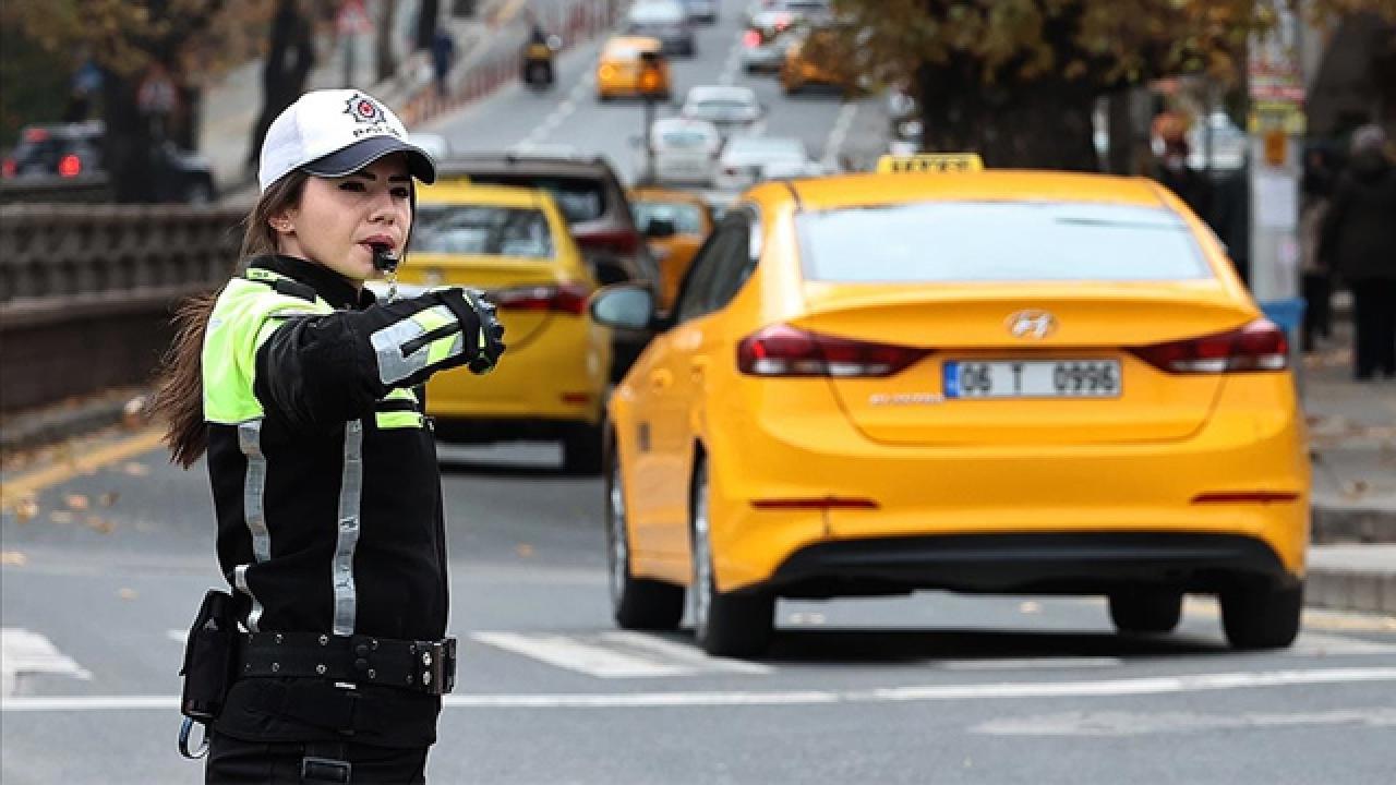 Ankara'da Yollar Kapanıyor