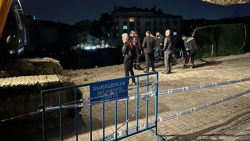 İstanbul’da İnşaat Çalışmasında Yol Çökmesi: Korktukları Başlarına Geldi