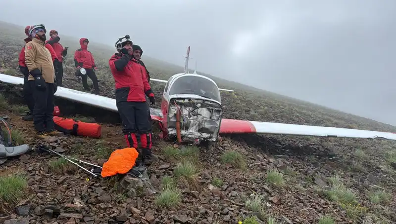 Türk pilotun kullandığı uçak düştü: Feci kaza detayları!