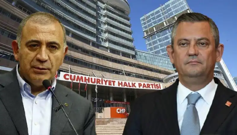 CHP'nin Tarihi Kuruluş Töreninde Sürpriz Karşılaşma: Tekin, Özgür Özel'i Karşılayacak!