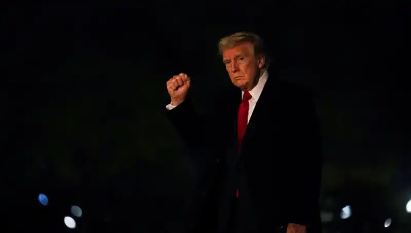 Ticaret Savaşı Geri Tepiyor: Trump’a Destek Düşüşte!