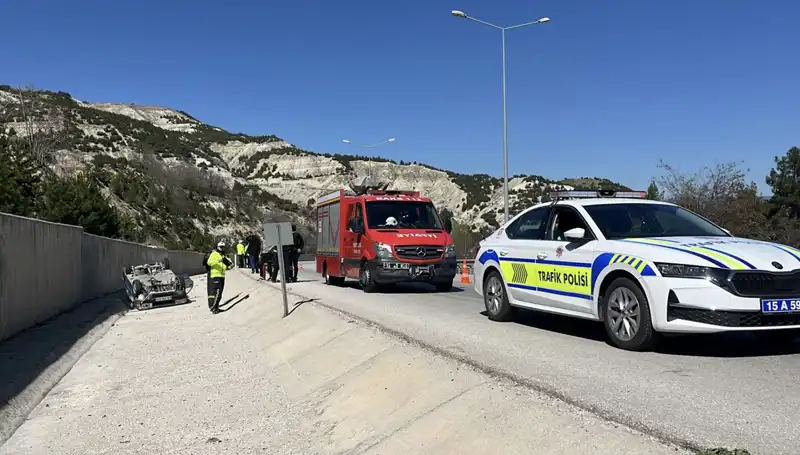 Burdur'da Meydana Gelen Feci Kazada İki Çocuk Yarası Aldı