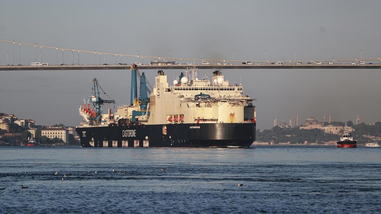 İstanbul Boğazı'nda Trafiğe Açılış
