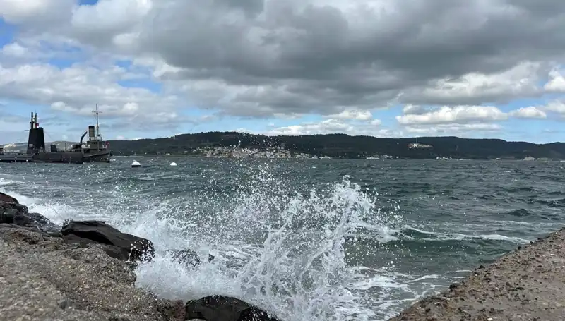 Beykoz'da Yaz Keyfi Kabusa Döndü: Denize Girmek Yasaklandı!