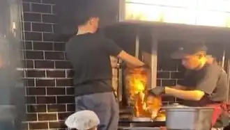 Pişmiş Tavuk Döner Skandalı: Çiğ Et ile Mi Servis Edildi?