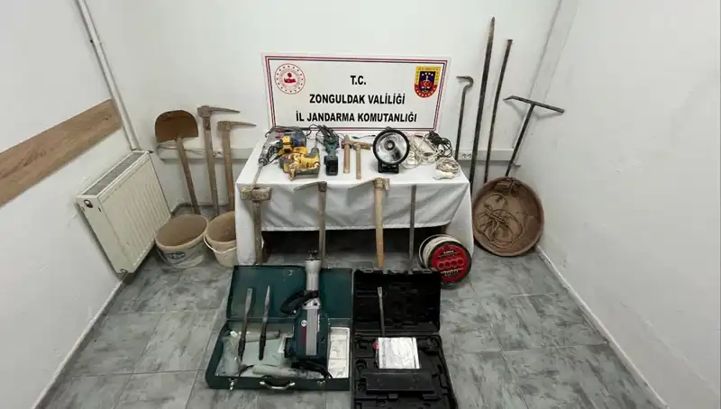 Çaycuma’da Kaçak Kazı Operasyonu: 5 Kişi Gözaltına Alındı