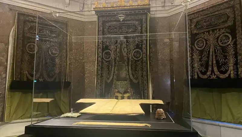 Hırka-i Şerif Ziyarete Açılıyor: İnancın ve Tarihin Buluşma Noktası