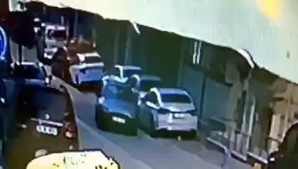 Esenyurt'ta Akılalmaz Kaza: İki Araç Çarpıştı, Sürücü Kayıplara Karıştı
