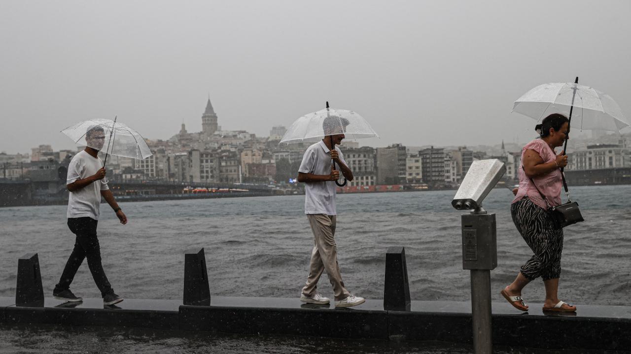 "İstanbul için Sağanak Yağış Uyarısı: Vatandaşlar Dikkatli Olmalı"