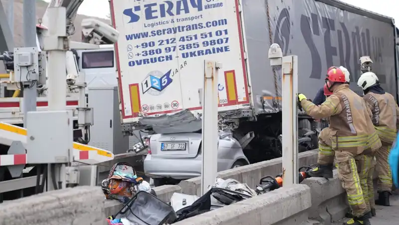 Bayram Tatilinde Trafikteki Ölüm Sayısı Endişe Veriyor: 72 Kayıp!