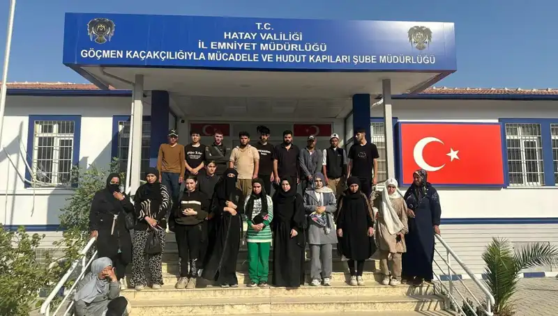 Minibüste Yakalanan 24 Göçmen: Hangi Yola Başvurdular?