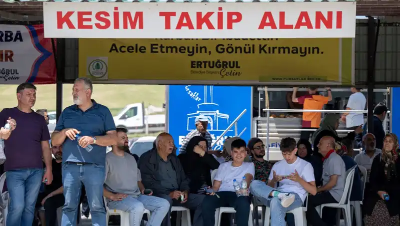 Ankara Kurban Pazarlarında Yoğun Hareketlilik: Alıcılar ve Satıcılar Bir Araya Geldi
