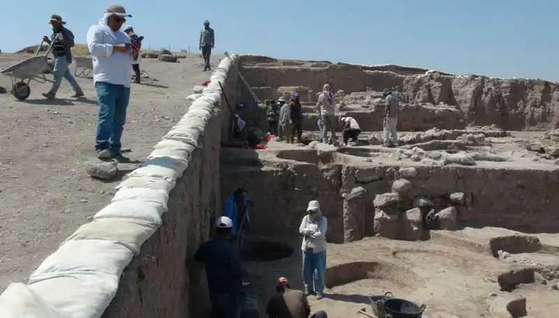 Oylum Höyük'teki Kazılar Sıcak Havaya Rağmen Heyecan Dolu Devam Ediyor