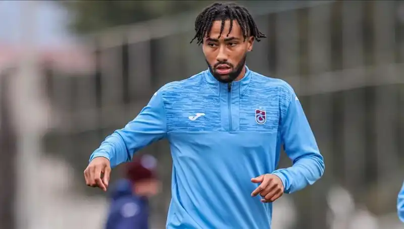 Trabzonspor, Folcarelli'nin İstifasıyla Sarsıldı: Üzücü Gelişmeler!