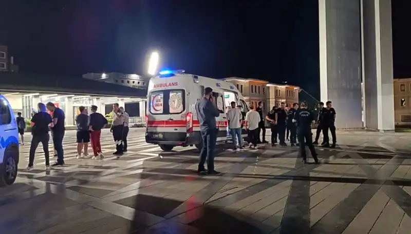 14 Yaşındaki Çocuk Sokakta Dehşet Saçtı, Şehir Sarsıldı!