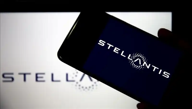 Stellantis Krizi: Fabrika Kapatma Tehditleri Çalışanları Endişelendiriyor
