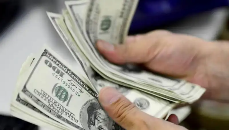 Dolar Kuru 30 Nisan 2024: Güncel Fiyatlar ve Piyasa Analizi
