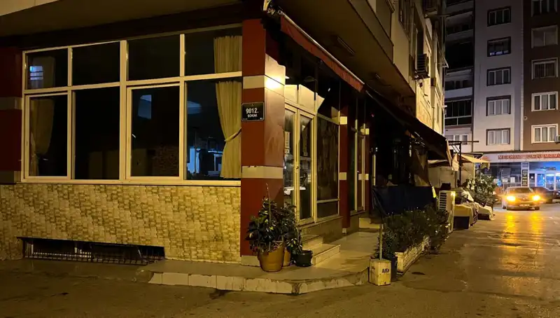 İzmir'de Kahvehaneye Silahlı Saldırı: Korkunç Olayda Bir Kişi Hayatını Kaybetti