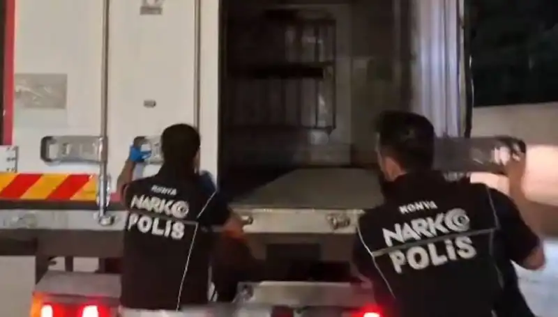 Konya'da Yapılan Uyuşturucu Operasyonunda Dört Şüpheli Ele Geçirildi