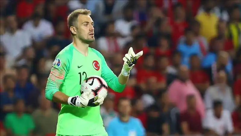 Mert Günok Futbolu Bırakacağı Yaşı Açıkladı: Taraftarlarından Büyük İlgi!