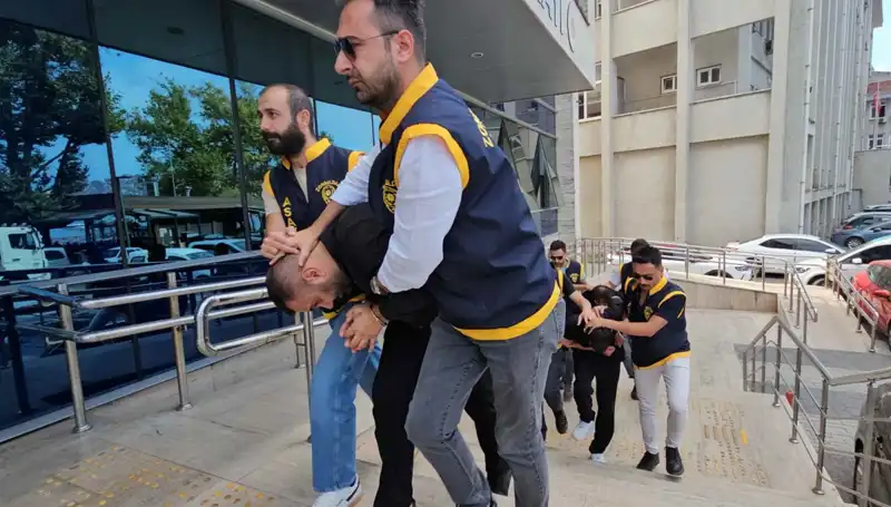 FETÖ Yalanıyla Milyonlarca Lira Vurgun: İşte Gerçekler!