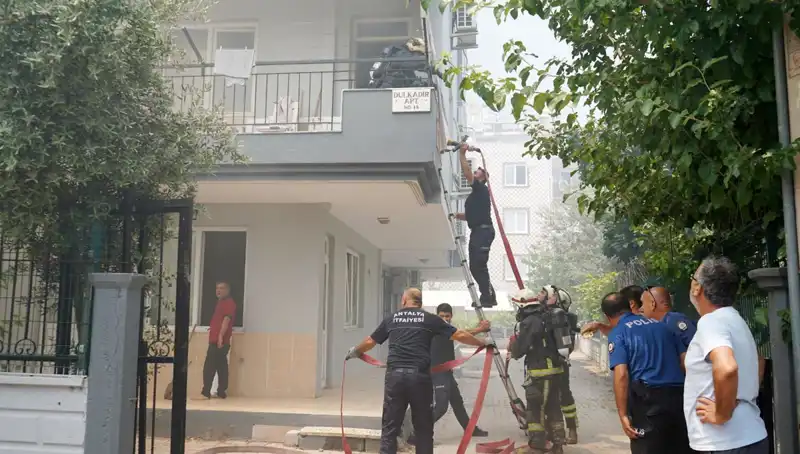 Genç Adam, Tartıştığı Arkadaşının Ailesinin Dairelerini Ateşe Verdi