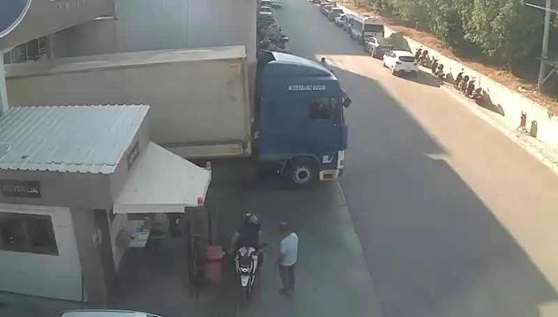 Milyonlarca Liralık Ürünlere El Koyan Operasyon: Nakliye Şebekesi Çöktü!