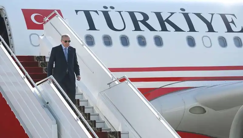 Cumhurbaşkanı Erdoğan, İtalya'da Görüşmelerin Ardından Yurda Döndü