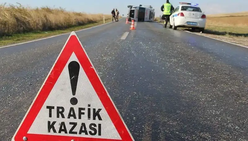 Niğde’de Zincirleme Kaza Korkuttu: 16 Yaralı, Olay Anı Anbean Kaydedildi