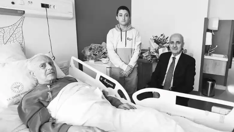 AK Parti Kurucu Üyesi Burhan Abiş Hayatını Kaybetti: Siyasi Mirası Nasıl Şekillendi?