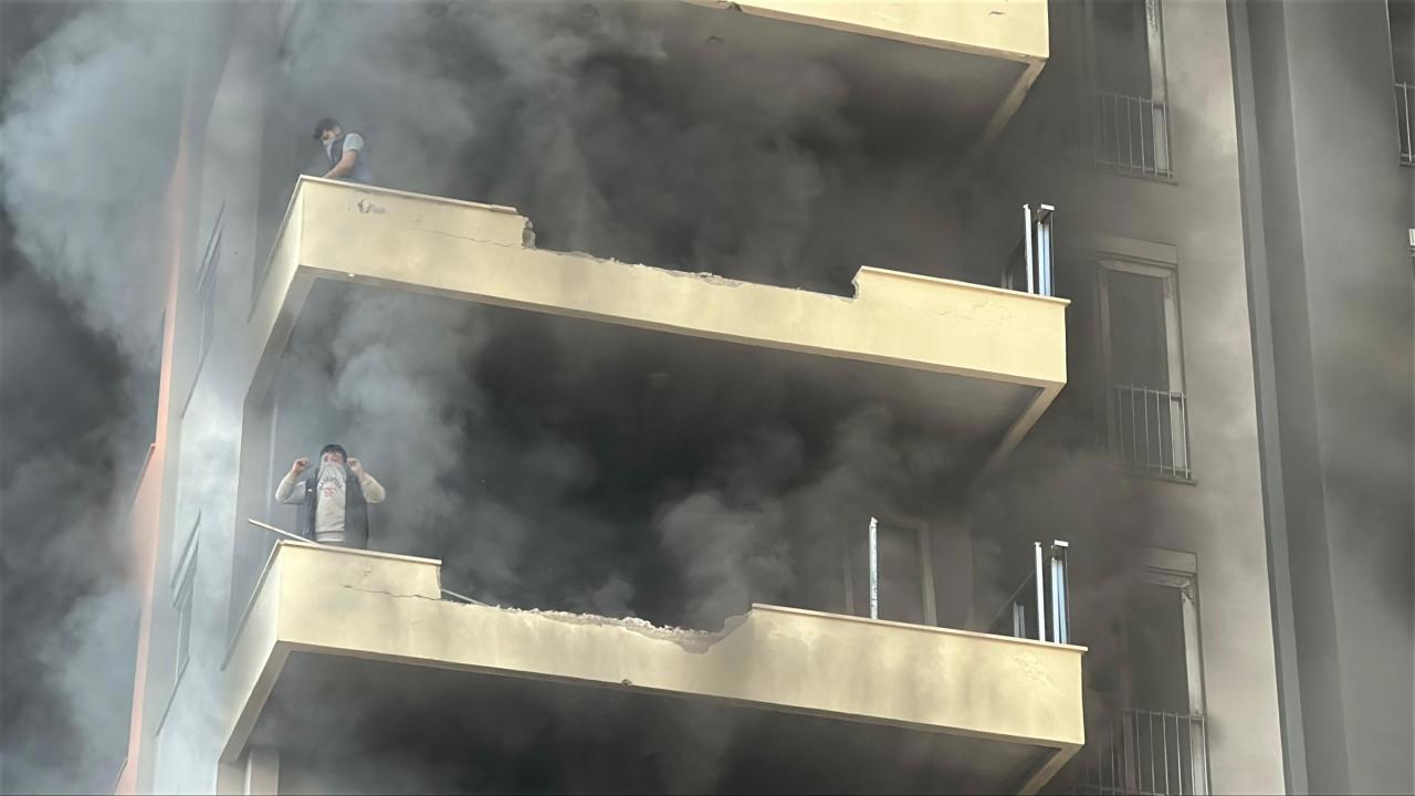 Antalya'da Otelde Çıkan Yangın